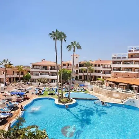 Hygge With Seaside ,heated Pool And Golf-view Balcony