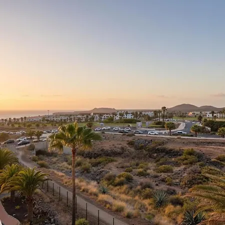 Hygge With Seaside And Golf-view Balcony Apartamento