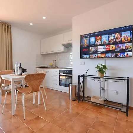 Hygge With Seaside ,heated Pool And Golf-view Balcony 아파트 *